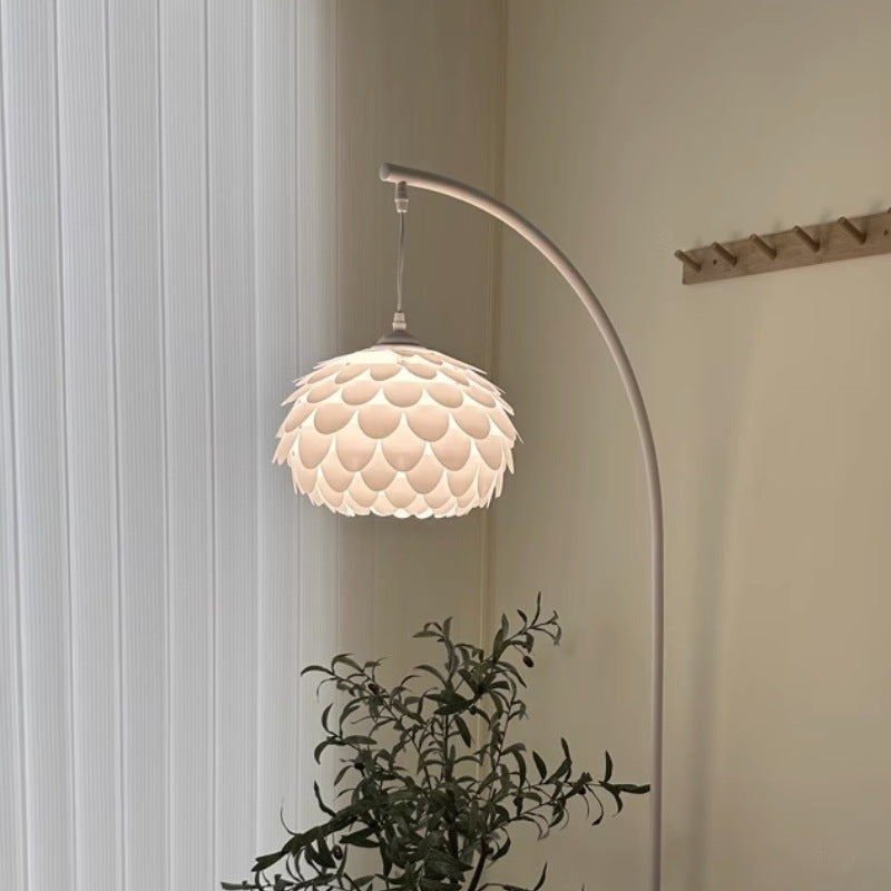 Arched Pine Cone Floor Lamp | 3CARATS
