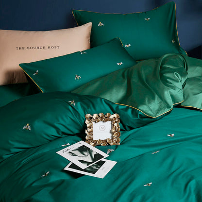 Dark Green Bee Cotton Duvet Set | 3CARATS