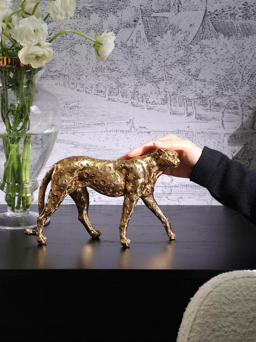 Golden Exquisite Leopard Art Ornament | 3CARATS