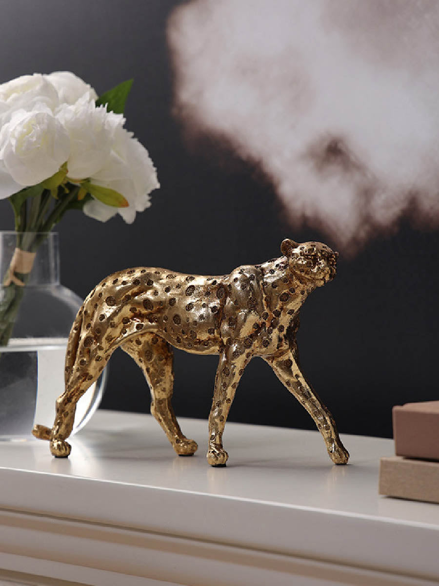 Golden Exquisite Leopard Art Ornament | 3CARATS
