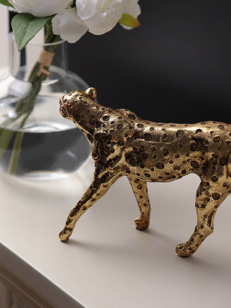 Golden Exquisite Leopard Art Ornament | 3CARATS