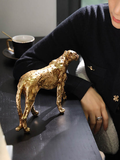 Golden Exquisite Leopard Art Ornament | 3CARATS