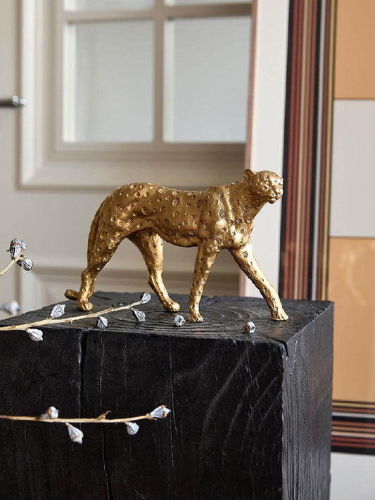 Golden Exquisite Leopard Art Ornament | 3CARATS