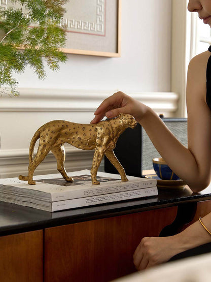 Golden Exquisite Leopard Art Ornament | 3CARATS