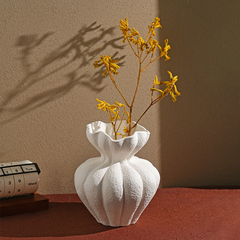 French Elegant Petal-Shaped Ceramic Vase | 3CARATS