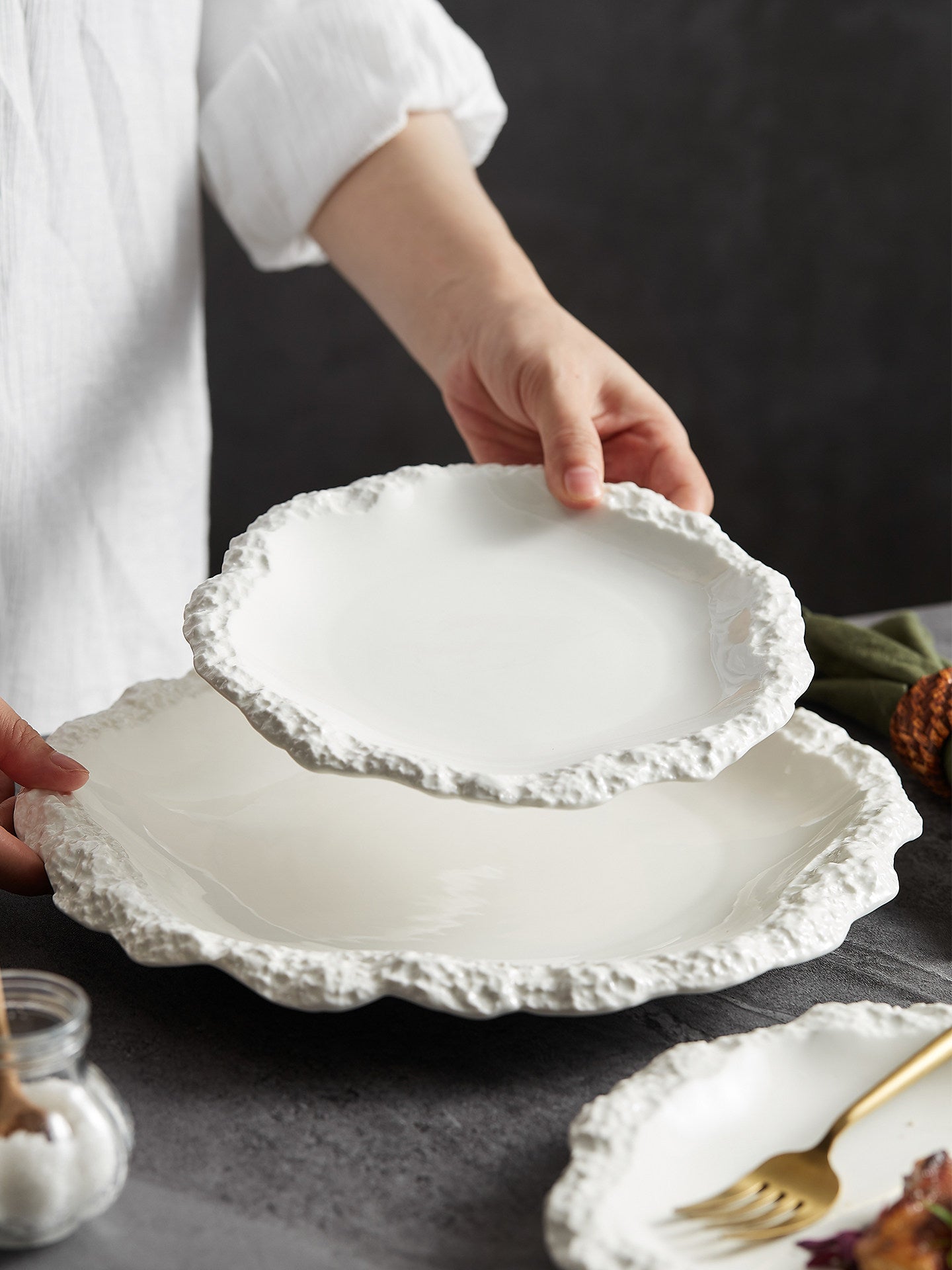 Irregular Stone Textured Ruffled Ceramic Plate | 3CARATS