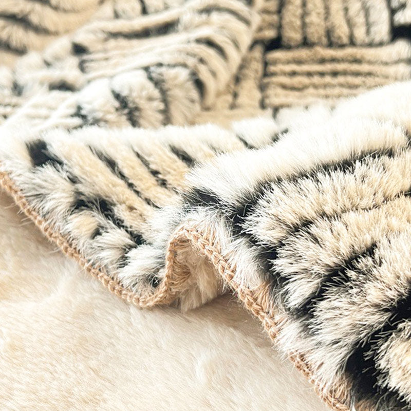 Luxury Faux Rabbit Fur Flannel Throw Blanket | 3CARATS