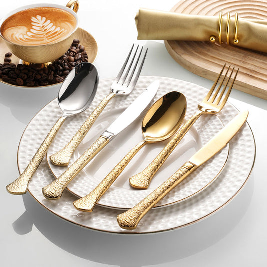 Luxury Gold Embossed Flatware Set | 3CARATS