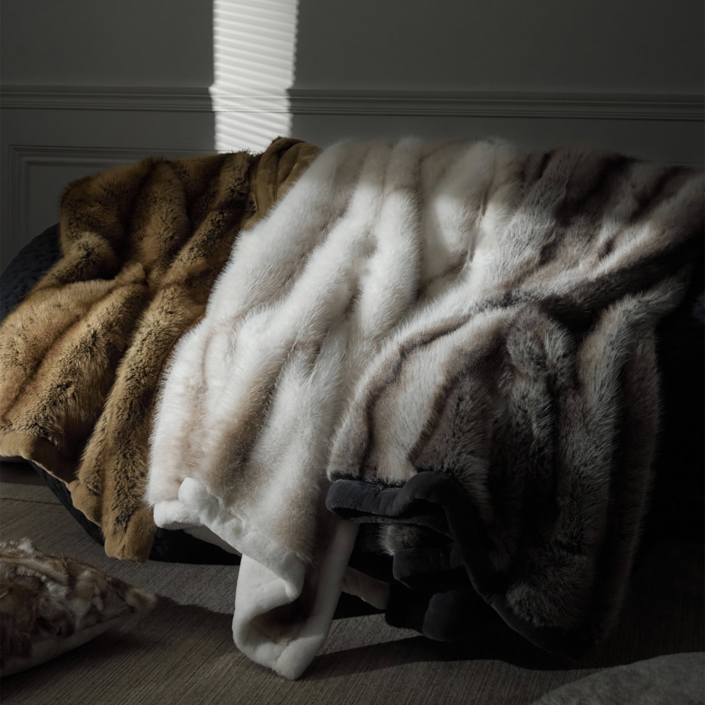 Luxury Soft Faux Fox Fur Blanket | Eco-Friendly 3CARATS