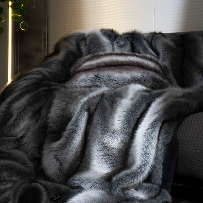 Luxury Soft Faux Fox Fur Blanket | Eco-Friendly 3CARATS