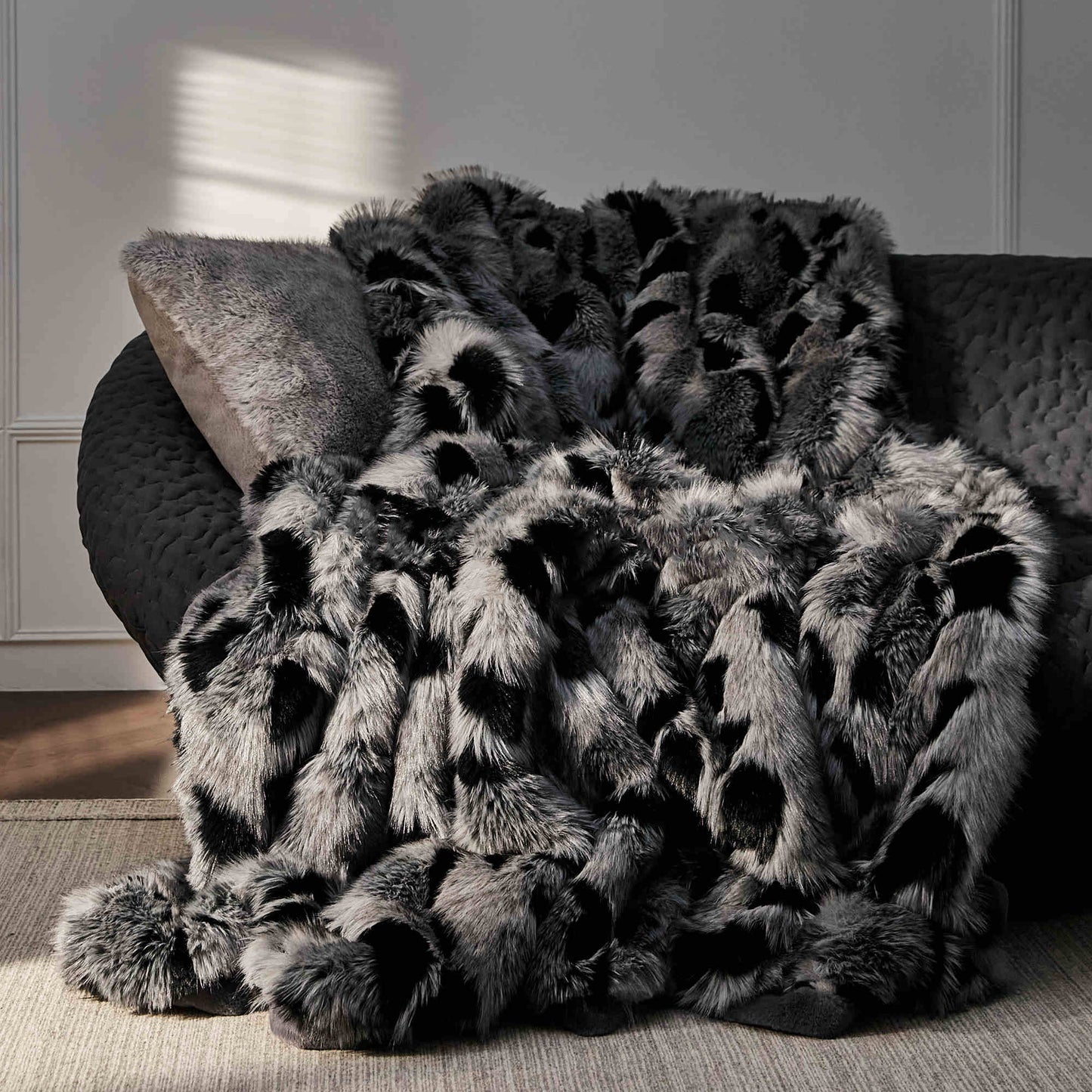 Luxury Soft Faux Fox Fur Blanket | Eco-Friendly 3CARATS