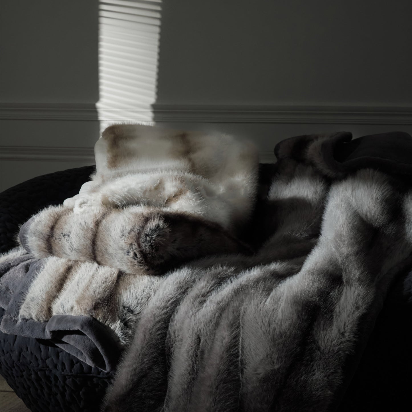 Luxury Soft Faux Fox Fur Blanket | Eco-Friendly 3CARATS