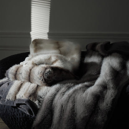 Luxury Soft Faux Fox Fur Blanket | Eco-Friendly 3CARATS