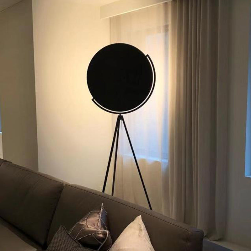 Modern Minimalist Rotating LED Light | 3CARATS