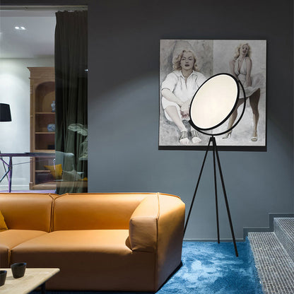 Modern Minimalist Rotating LED Light | 3CARATS