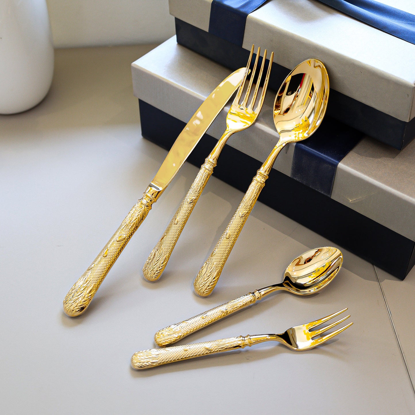 Premium Wheat Embossed Handle Forged Steak Cutlery Set | 3CARATS