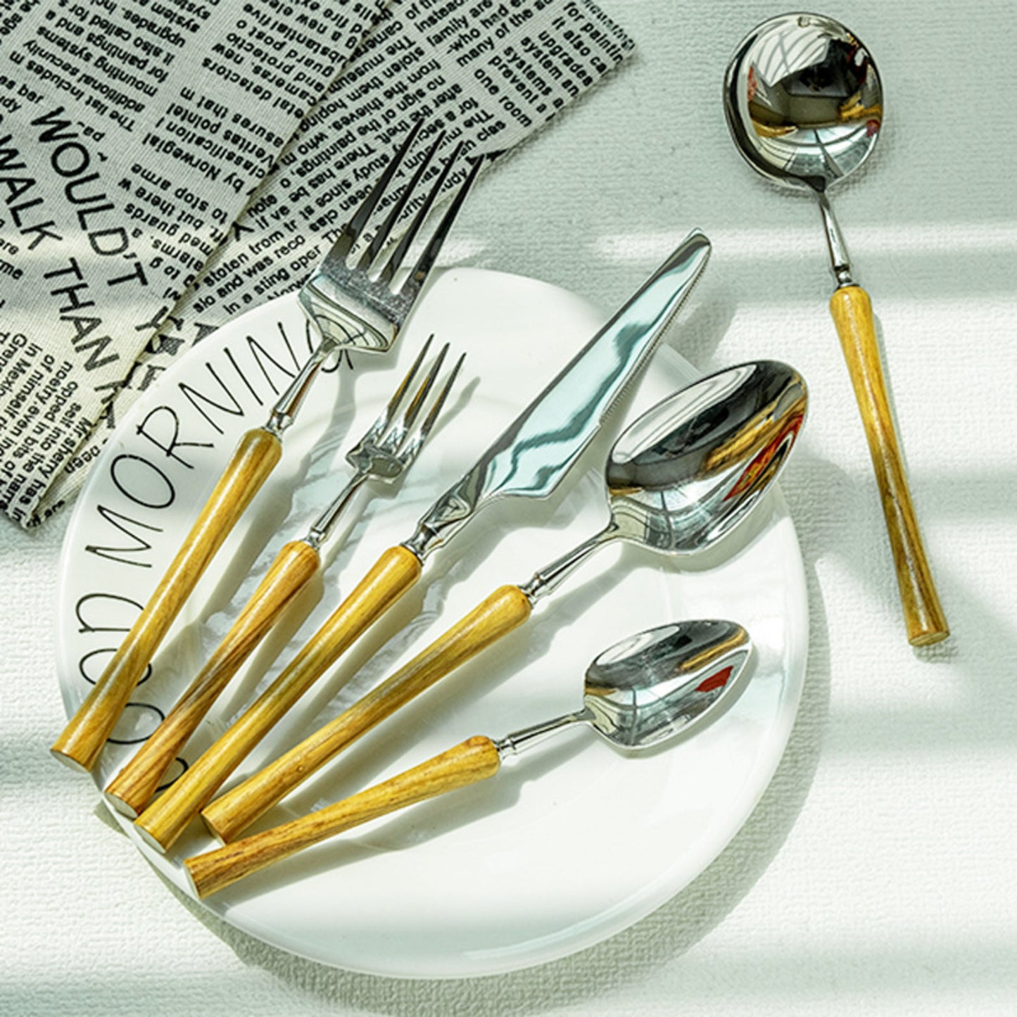 Vintage Chicken-Wing Wood Handle Cutlery Set | 3CARATS