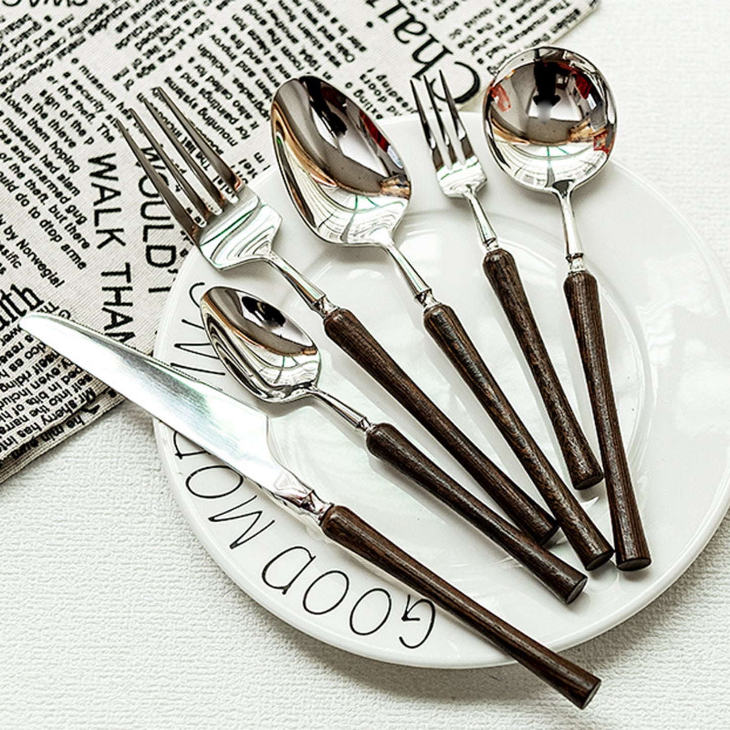 Vintage Chicken-Wing Wood Handle Cutlery Set | 3CARATS