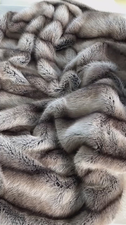 Luxury Soft Faux Fox Fur Blanket | Eco-Friendly 3CARATS