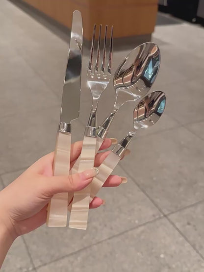 French Nacre Flatware Set with Nacreous Luster | 3CARATS